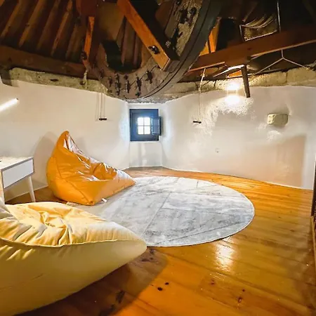 Moinho Do Avo Joao Santa Barbara (Lisbon)